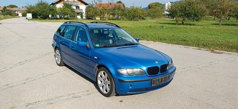 Blau Gebraucht 2003 BMW 320 Sport Line Kombi | 3.000 € (Superpreis) - Bild 1/4