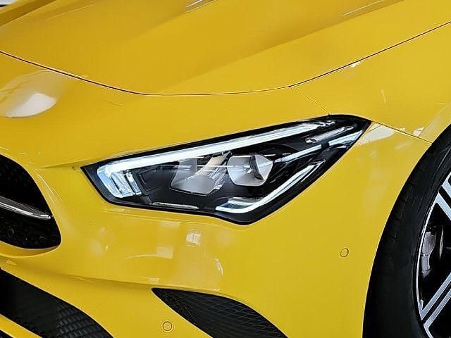 Gelb Gebraucht 2023 Mercedes CLA200 Progressive Coupé | 29.640 € (Superpreis) - Bild 1/4