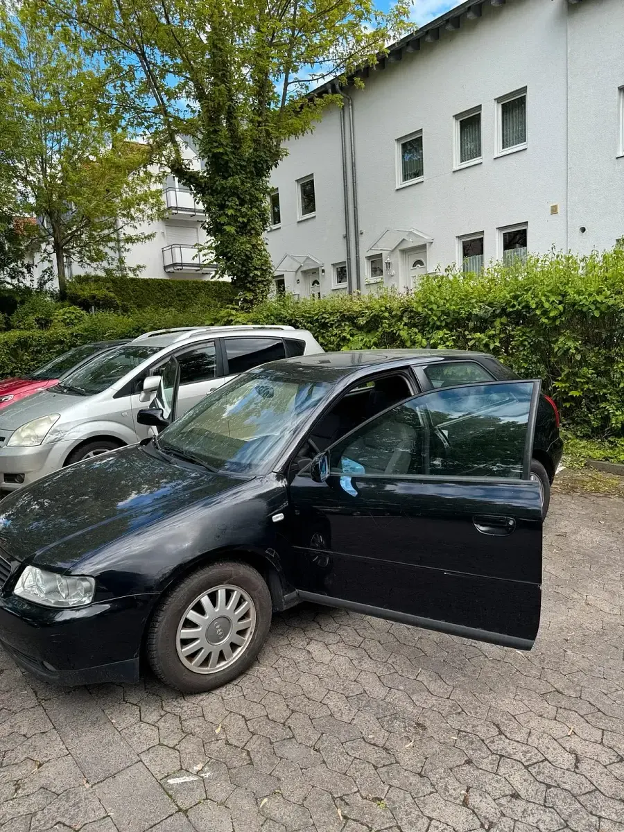 Gebraucht Audi A3 Design 102 PS (75 kW) 2001 Schwarz Kleinwagen
