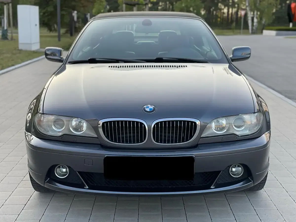 Gebraucht BMW 318 150 PS (110 kW) 2006 Grau Cabrio
