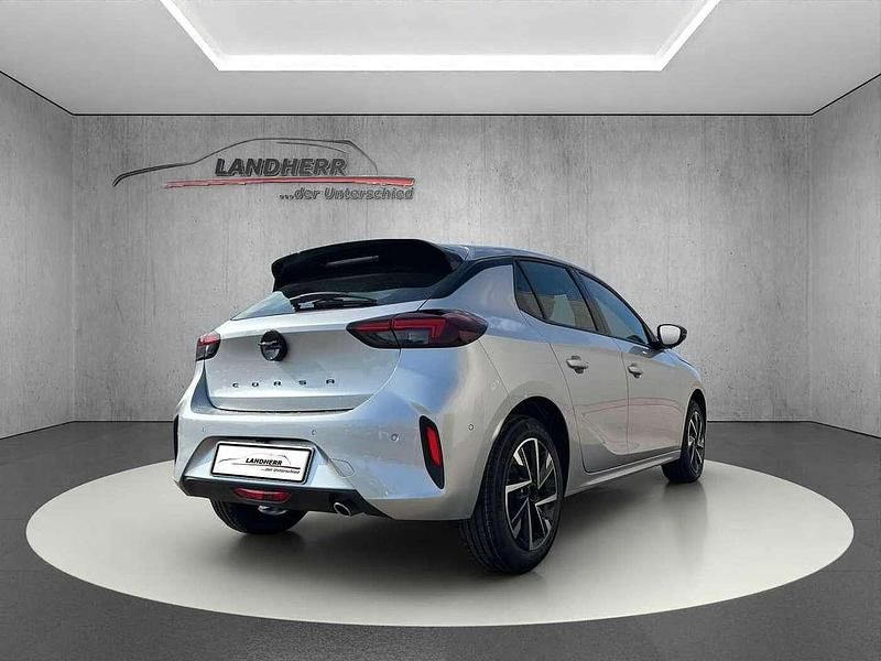 Neu Opel Corsa GS Line 101 PS (74 kW) 2025 Silber Limousine