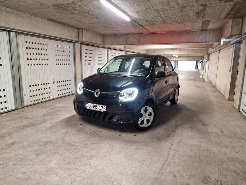 Schwarz Gebraucht 2020 Renault Twingo Equilibre Kleinwagen | 4.800 € (Superpreis) - Bild 1/4