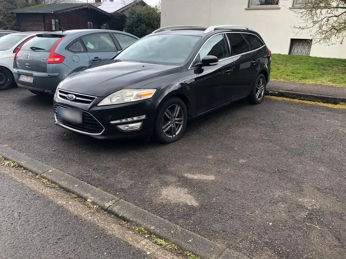 Second-hand Ford Mondeo 200 CP (147 kW) 2011 Negru Break