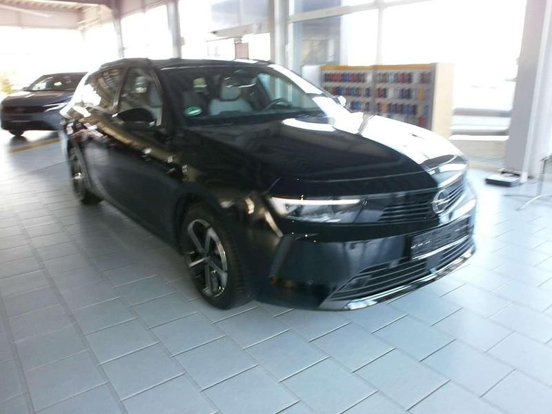 Neu Opel Astra Edition 131 PS (96 kW) 2025 Karbon schwarz Kombi