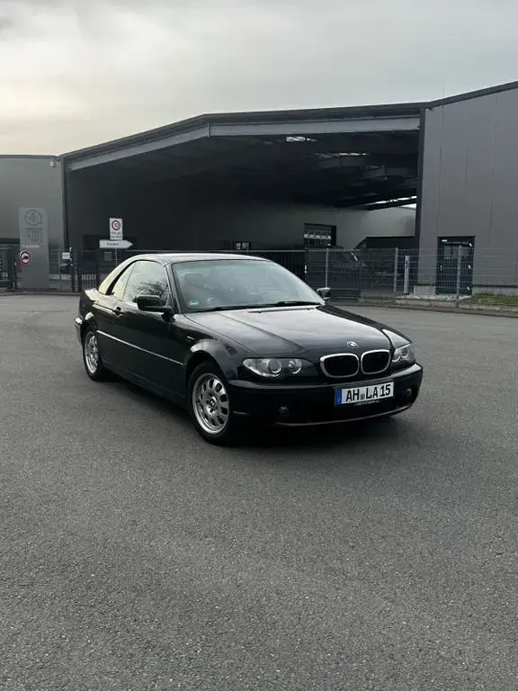 Gebraucht BMW 318 Cabriolet 143 PS (105 kW) 2004 Schwarz Cabrio
