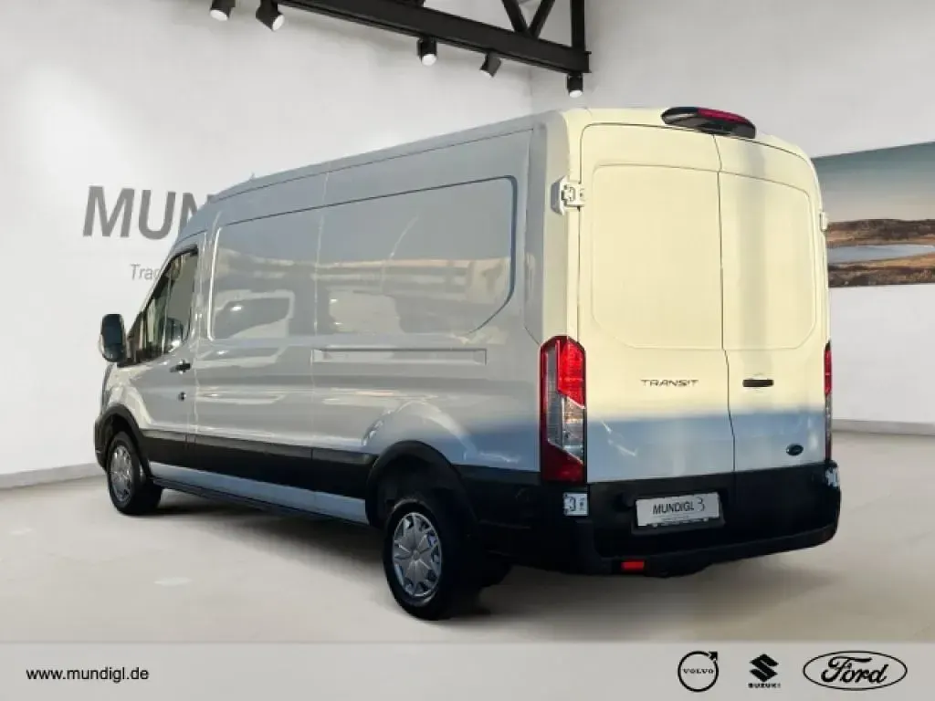 Gebraucht Ford Transit Trend 105 PS (77 kW) 2022 Frostweiß Van
