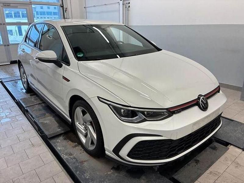 Gebraucht VW Golf VIII GTI 245 PS (180 kW) 2023 Weiß Limousine