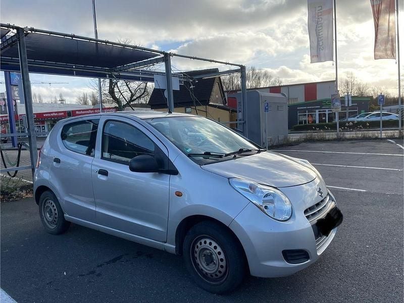 Silber Gebraucht 2012 Suzuki Alto Basic Kleinwagen | 3.490 € (Guter Preis) - Bild 1/4