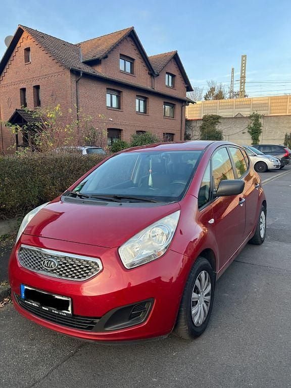 Rot Gebraucht 2011 Kia Venga Attract Kleinwagen | 4.800 € (Fairer Preis) - Bild 1/4