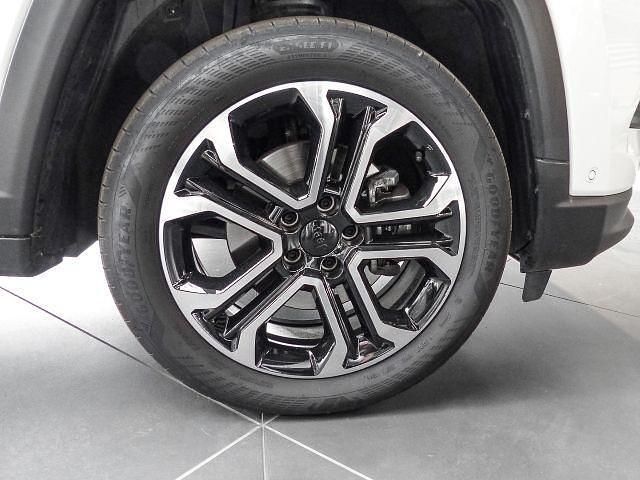 Gebraucht Jeep Compass Altitude 131 PS (96 kW) 2024 Alpine white (vr296) (weiss) SUV