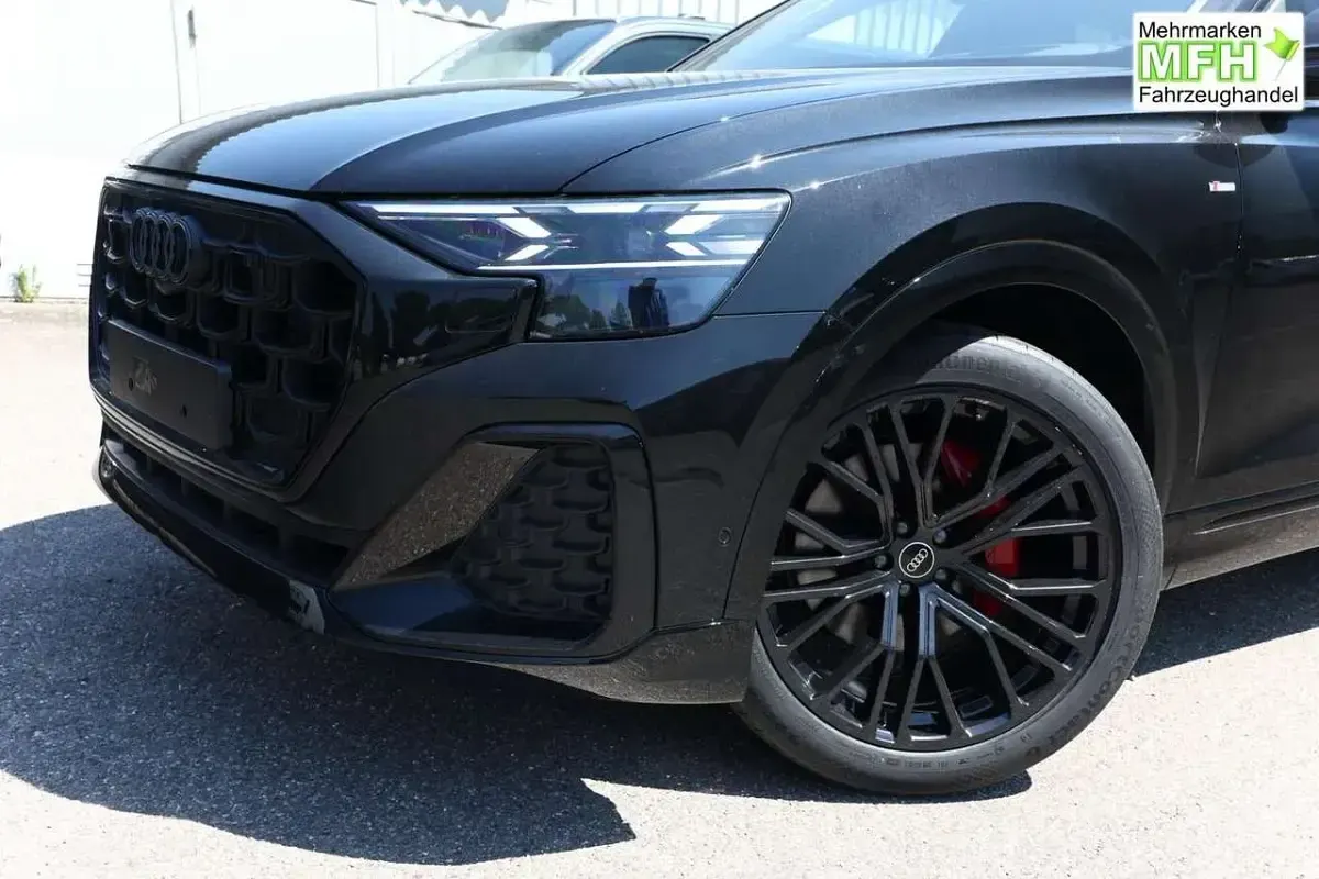 Neu Audi Q8 S-Line 286 PS (210 kW) 2026 Mythosschwarz metallic SUV