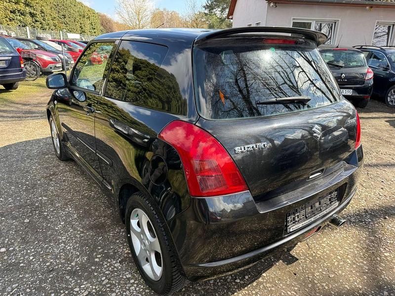 Gebraucht Suzuki Swift 92 PS (67 kW) 2007 Schwarz Kleinwagen