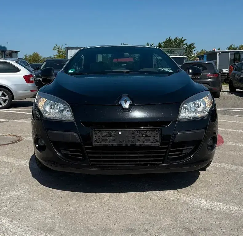 Gebraucht Renault Mégane Cabriolet Dynamique 110 PS (80 kW) 2011 Schwarz Cabrio