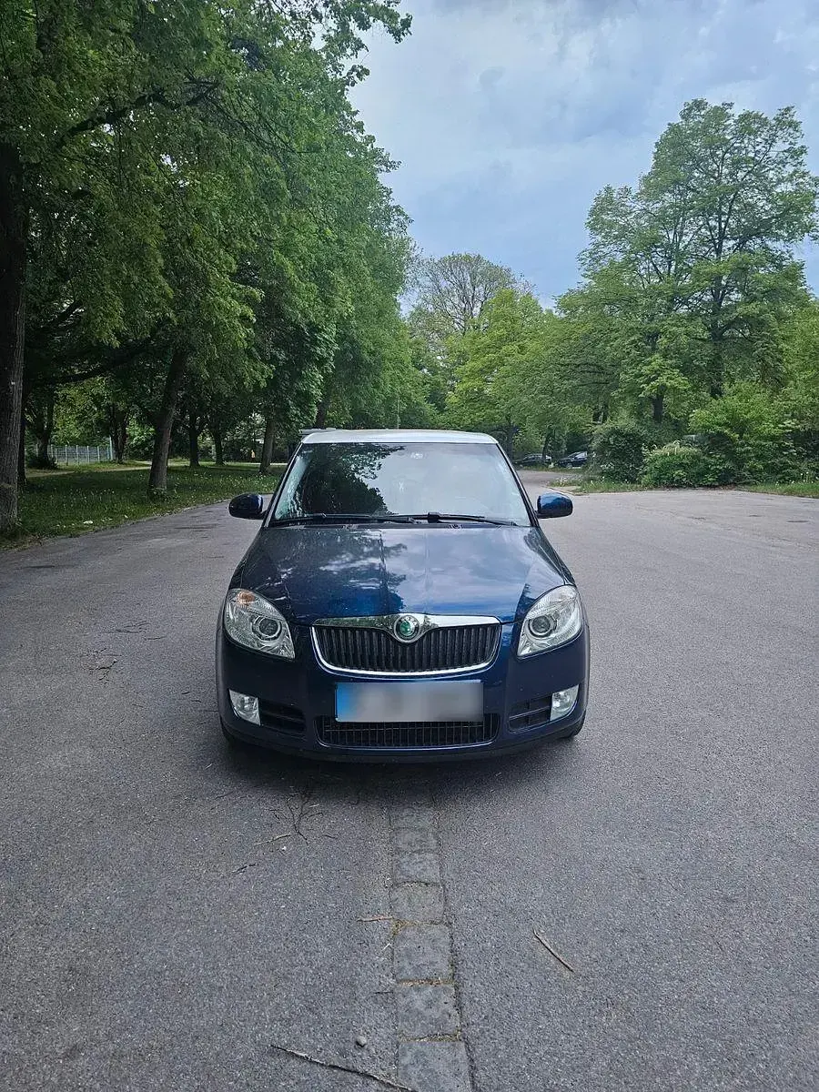 Gebraucht Skoda Fabia Sport 80 PS (58 kW) 2009 Blau Limousine