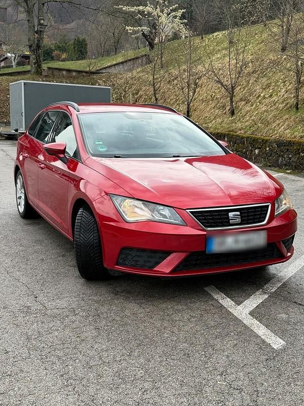 Second-hand Seat Leon 116 CP (85 kW) 2017 Roșu Berlinǎ