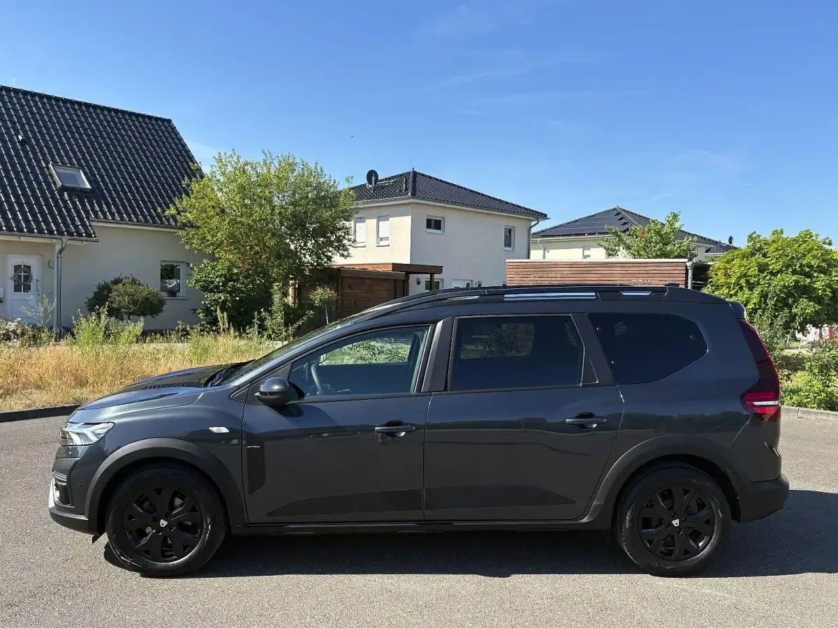 Gebraucht Dacia Jogger Extreme 101 PS (74 kW) 2022 Grau Van / Kleinbus