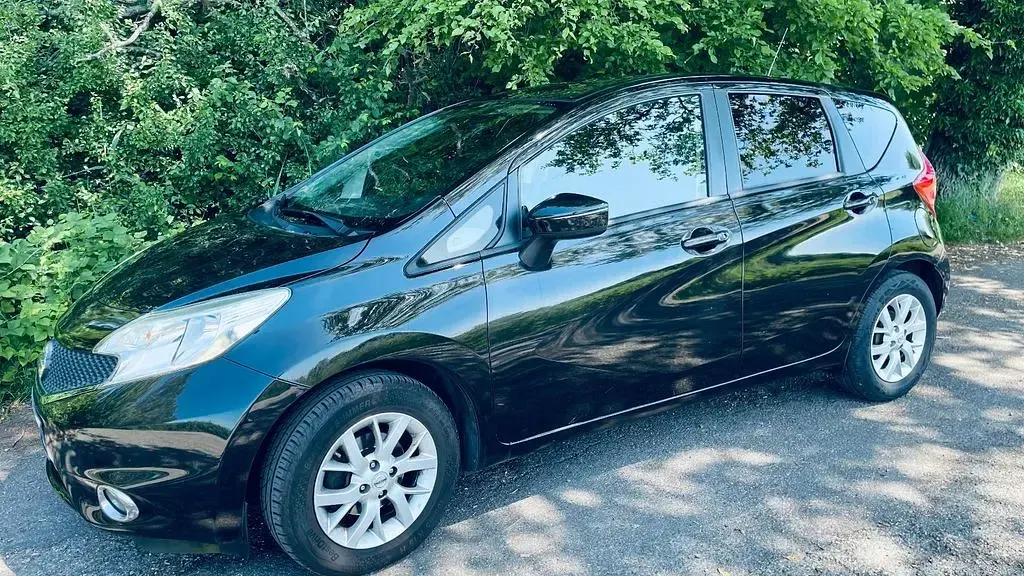 Gebraucht Nissan Note Acenta 80 PS (58 kW) 2013 Schwarz Kleinwagen