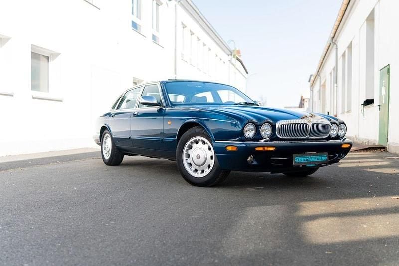 Gebraucht Jaguar XJ 284 PS (208 kW) 1999 Blau Limousine