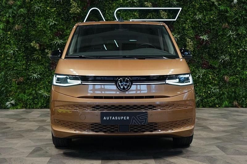 Gebraucht VW Multivan Life 150 PS (110 kW) 2025 Braun Van