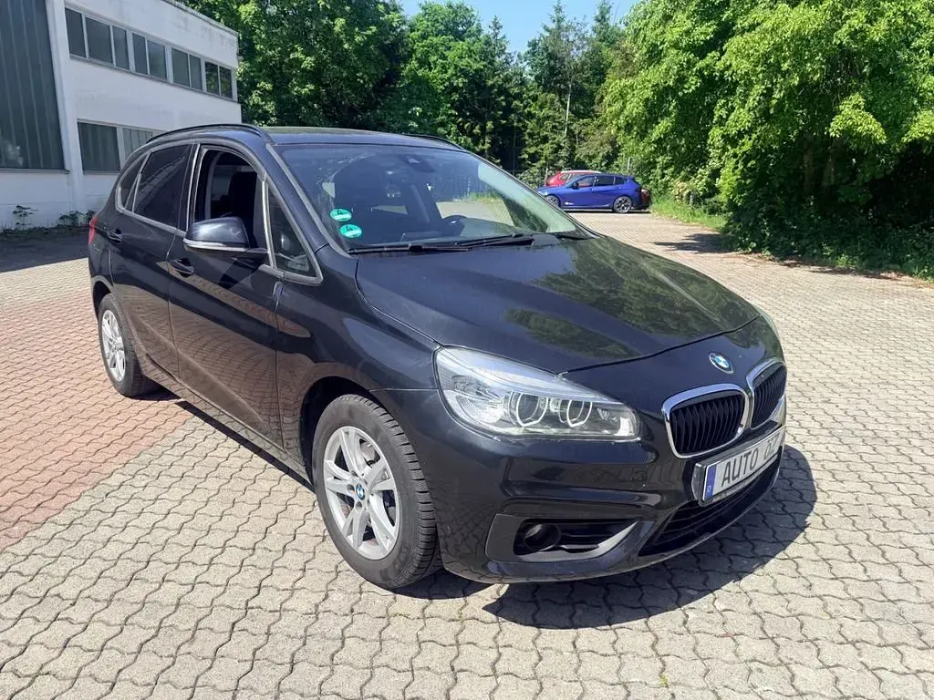 Gebraucht BMW 220 Basis 190 PS (139 kW) 2016 Schwarz Kombi