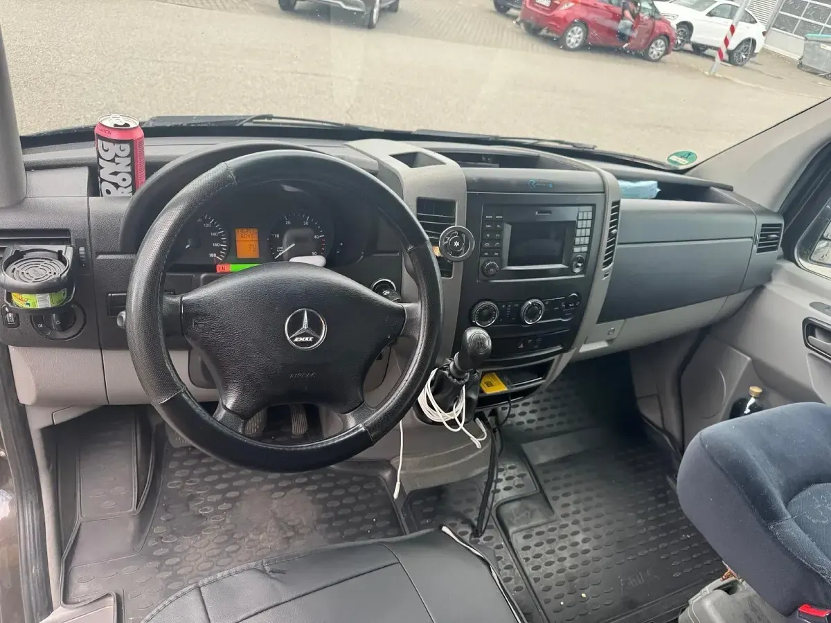 Gebraucht Mercedes Sprinter 163 PS (119 kW) 2018 Braun Van