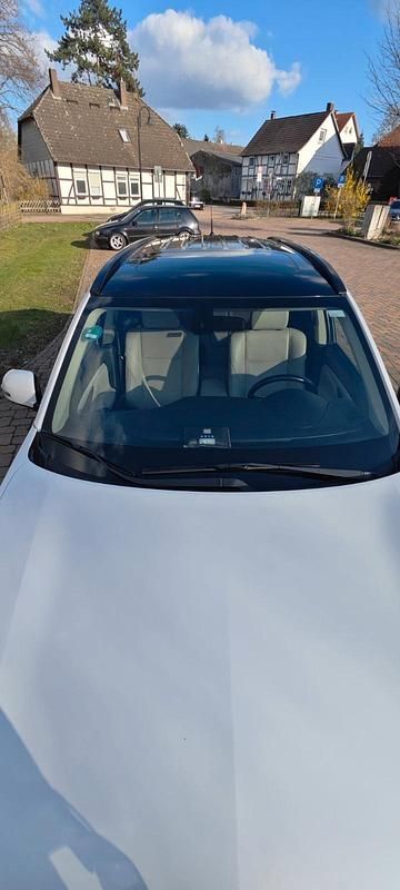 Gebraucht Mitsubishi Outlander P-HEV 121 PS (88 kW) 2014 Weiß SUV