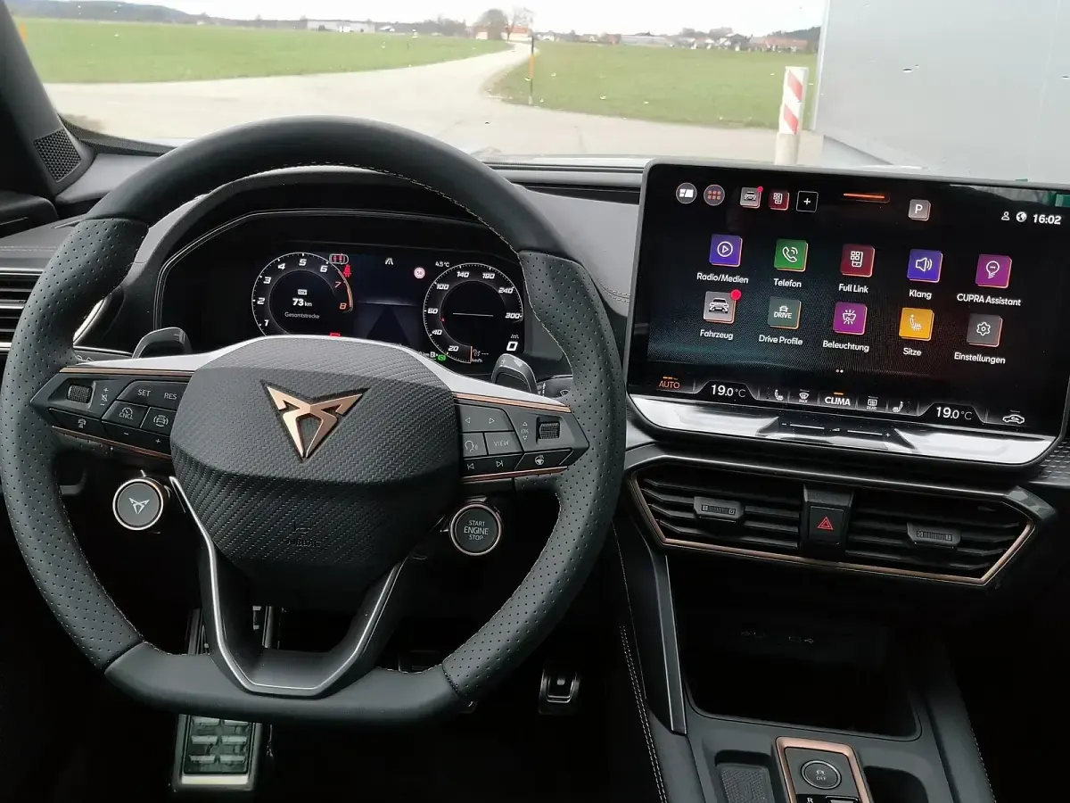Neu Cupra Formentor 150 PS (110 kW) 2026 Grau (graphenegrau) SUV