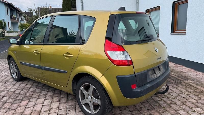 Gold Gebraucht 2005 Renault Mégane II Van / Kleinbus | 1.800 € (Fairer Preis) - Bild 1/4