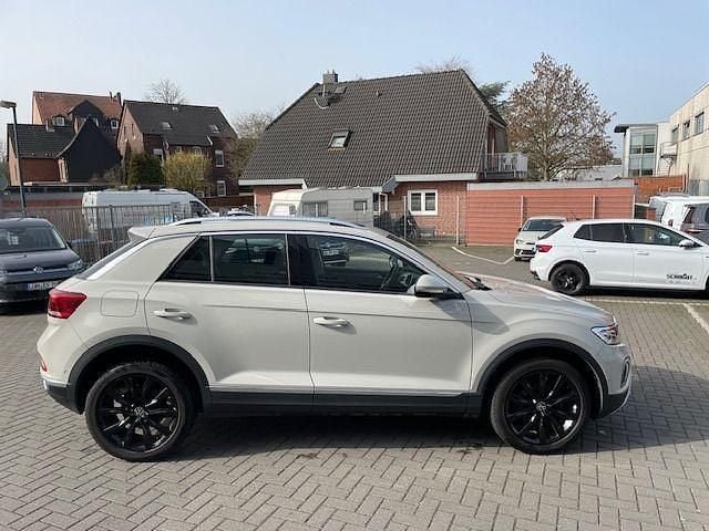 Gebraucht VW T-Roc Style 150 PS (110 kW) 2023 Ascotgrau SUV