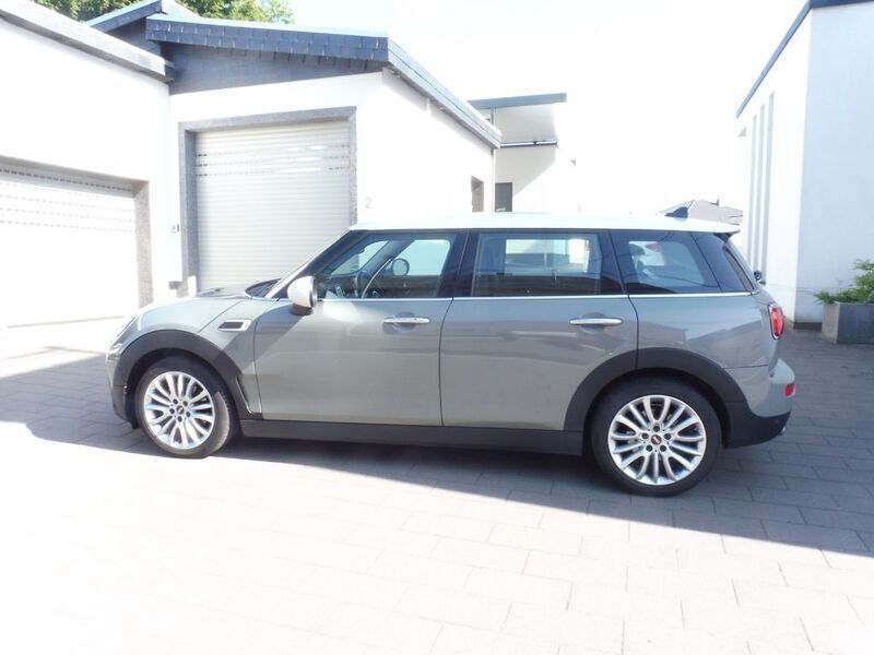 Grau Gebraucht 2019 Mini Cooper D Clubman Chili Kombi | 17.500 € - Bild 1/4
