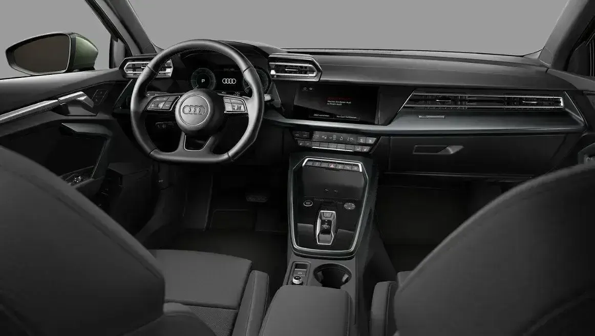 Gebraucht Audi A3 Ambiente 150 PS (110 kW) 2025 Grün Limousine