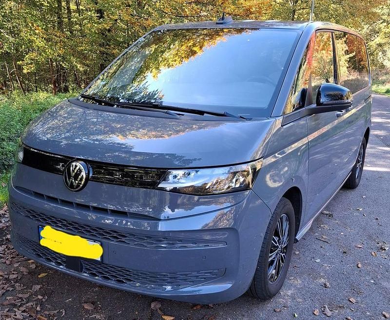 Grau Gebraucht 2022 VW T7 Van | 43.000 € (Fairer Preis) - Bild 1/4