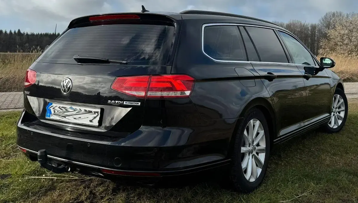 Usata VW Passat Comfortline 150 CV (110 kW) 2016 Nero Station wagon