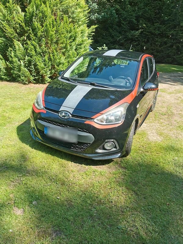Schwarz Gebraucht 2015 Hyundai i10 Sport Kleinwagen | 5.300 € (Guter Preis) - Bild 1/4