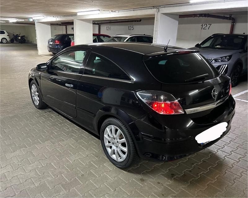 Schwarz Gebraucht 2009 Opel Astra GTC Kleinwagen | 2.150 € (Fairer Preis) - Bild 1/4