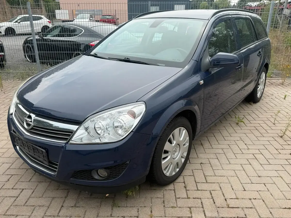 Gebraucht Opel Astra 125 PS (91 kW) 2008 Blau Kombi