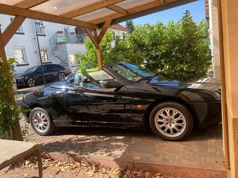 Schwarz Gebraucht 2001 Alfa Romeo Spider Cabrio | 7.499 € (Teuer) - Bild 1/3