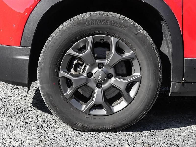 Gebraucht Jeep Avenger EV Longitude 114 kW (156 PS) 2023 Rot SUV