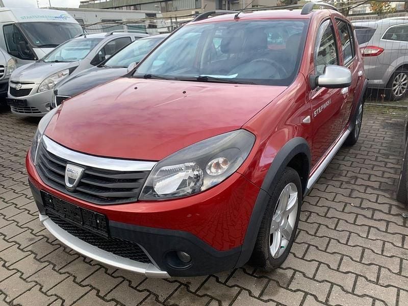 Rot Gebraucht 2011 Dacia Sandero Stepway Kleinwagen | 2.999 € (Fairer Preis) - Bild 1/4