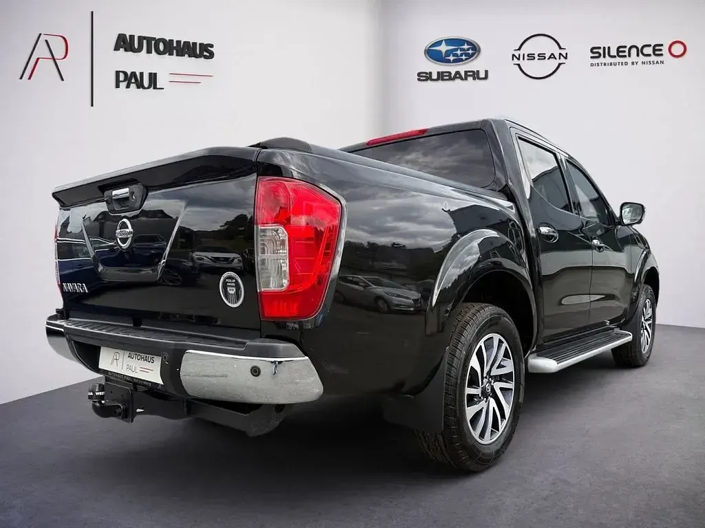 Gebraucht Nissan Navara 360º 190 PS (139 kW) 2017 Schwarz Pickup