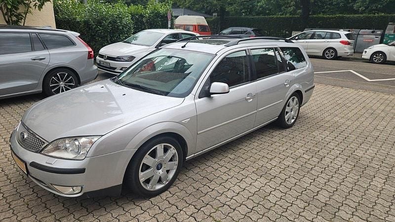 Silber Gebraucht 2004 Ford Mondeo Ghia Kombi | 1.400 € (Guter Preis) - Bild 1/4