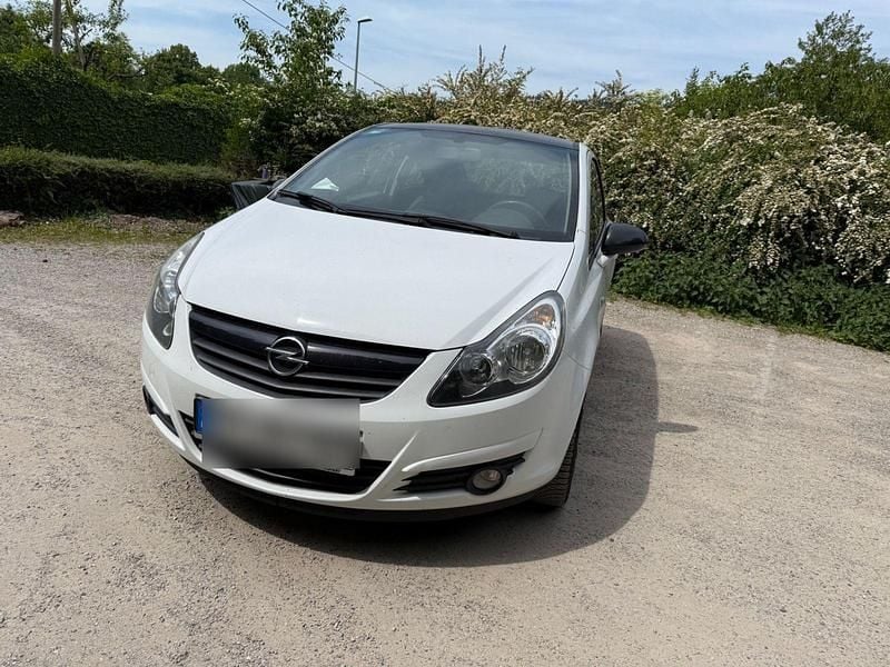 Weiß Gebraucht 2009 Opel Corsa Color Edition Limousine | 2.700 € (Guter Preis) - Bild 1/4
