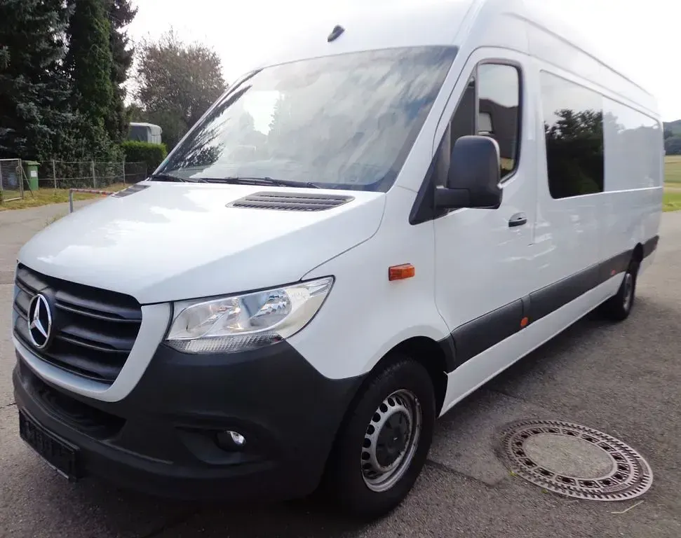 Gebraucht Mercedes Sprinter 163 PS (119 kW) 2020 Arktikweiss Van