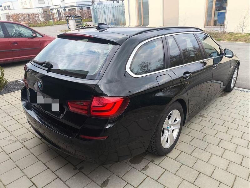 Gebraucht BMW 520 184 PS (135 kW) 2012 Schwarz Kombi
