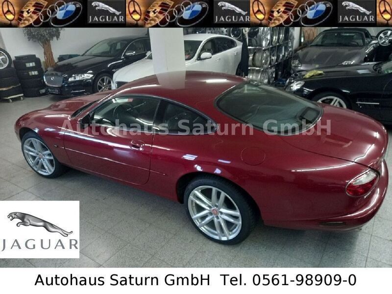 Rot Gebraucht 2003 Jaguar XK8 Coupé | 19.970 € (Fairer Preis) - Bild 1/4