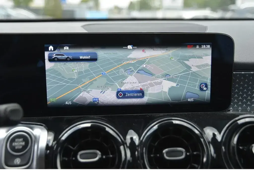 Gebraucht Mercedes GLB180 Advanced 116 PS (85 kW) 2025 Schwarz SUV