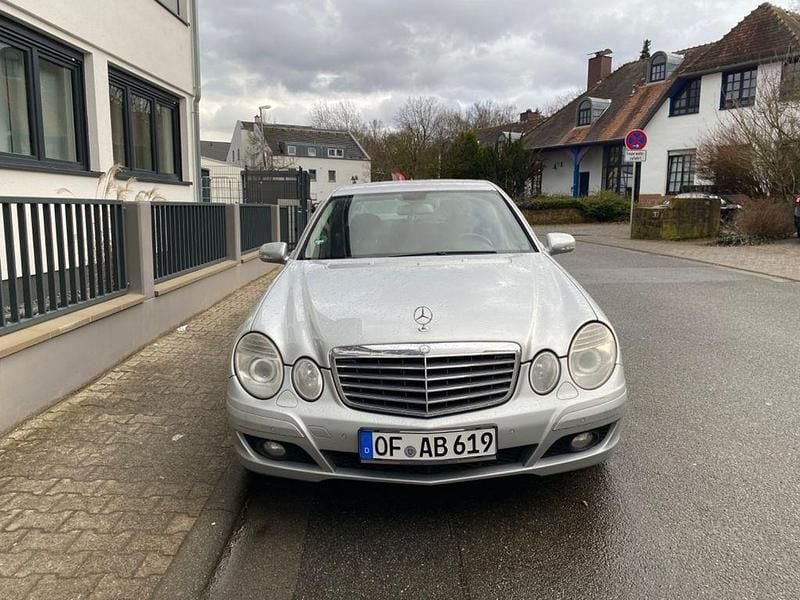 Gebraucht Mercedes E280 Avantgarde 190 PS (139 kW) 2008 Silber Limousine