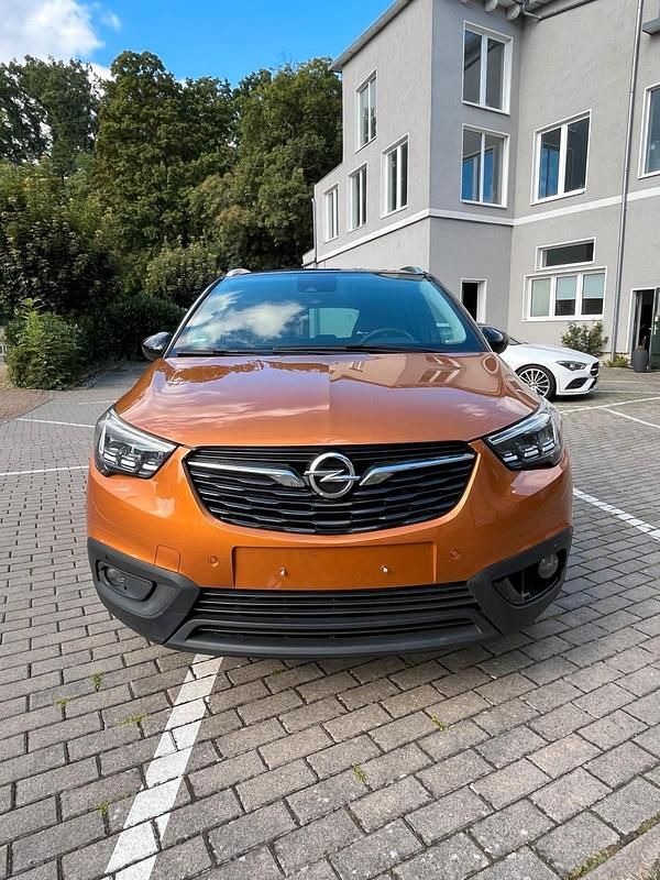 Andere farben Gebraucht 2017 Opel Crossland X SUV | 7.999 € - Bild 1/4