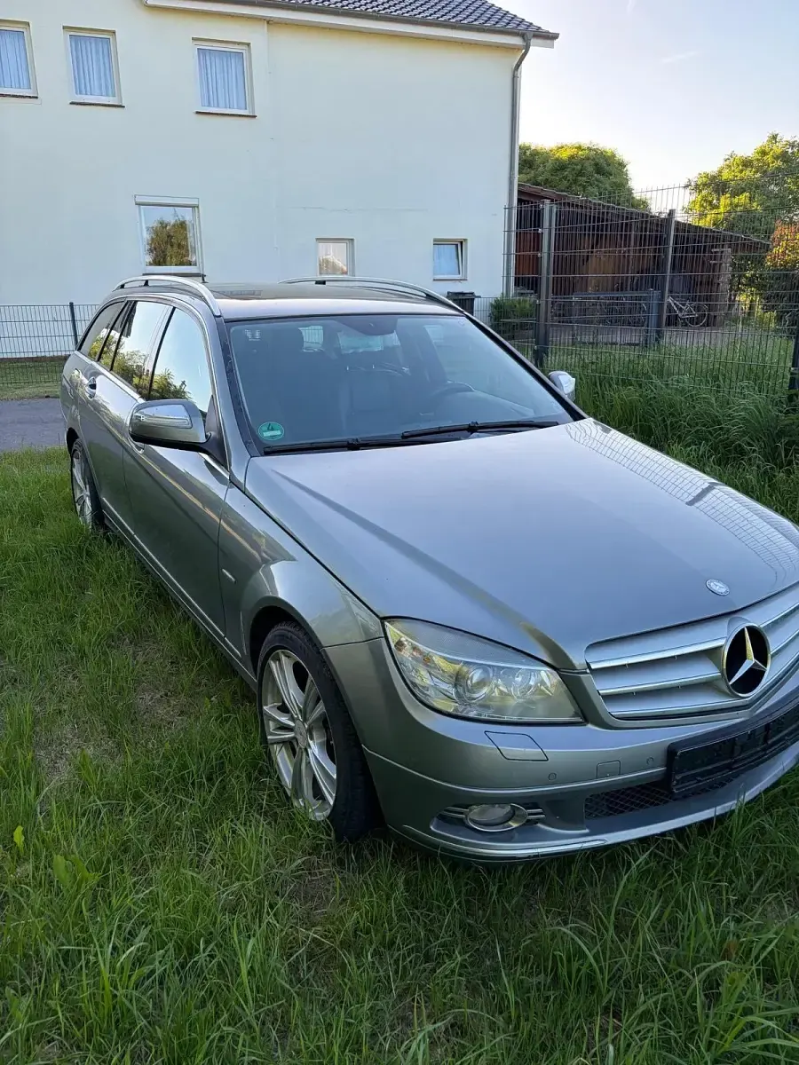 Gebraucht Mercedes C320 224 PS (164 kW) 2008 Grau Kombi