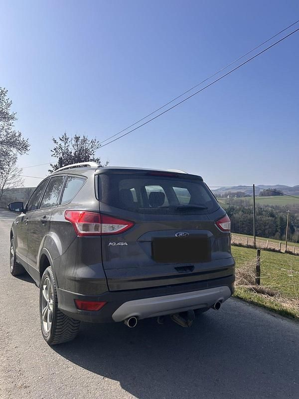 Gebraucht Ford Kuga 150 PS (110 kW) 2015 Grau SUV